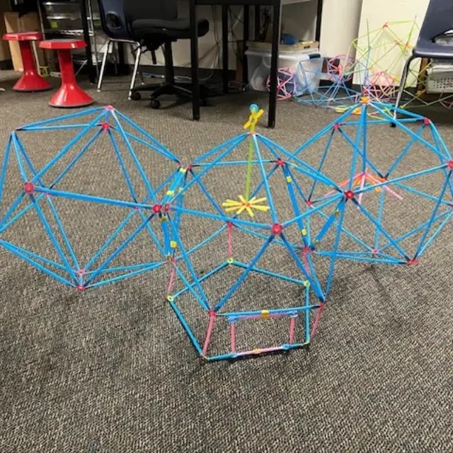 Holly Guthrie Strawbees Build 1