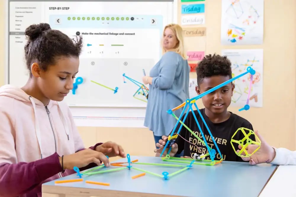 Strawbees In Classroom