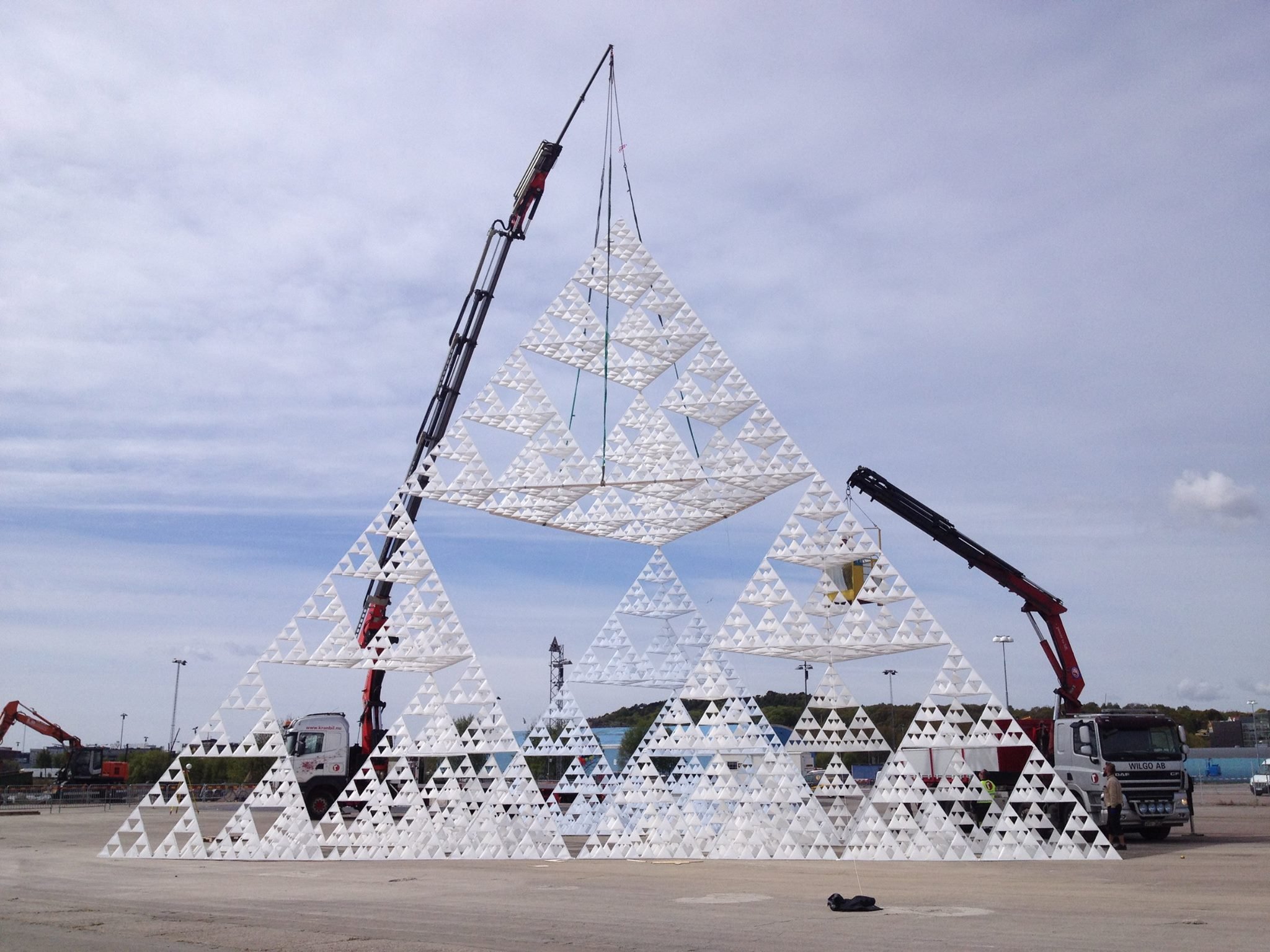 blog_getting-to-know-strawbees_1